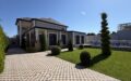 Merdekanda 7.25 sotda gozel Neoklassik Villa Satilir