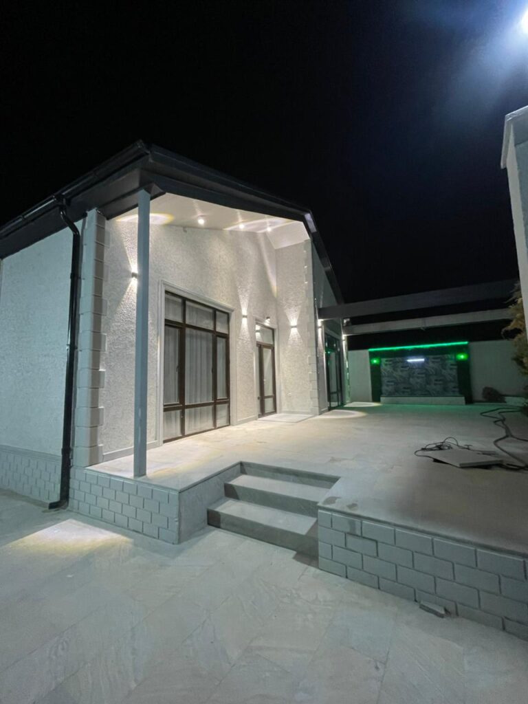 Shuvelanda 2.6 sotda Yeni Ekonom Bag Evi Satilir