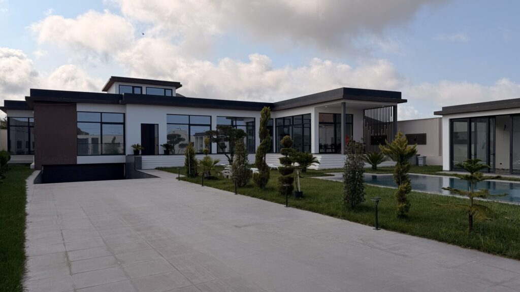 Shuvelanda 12 Sotda Super Modern Villa Satilir