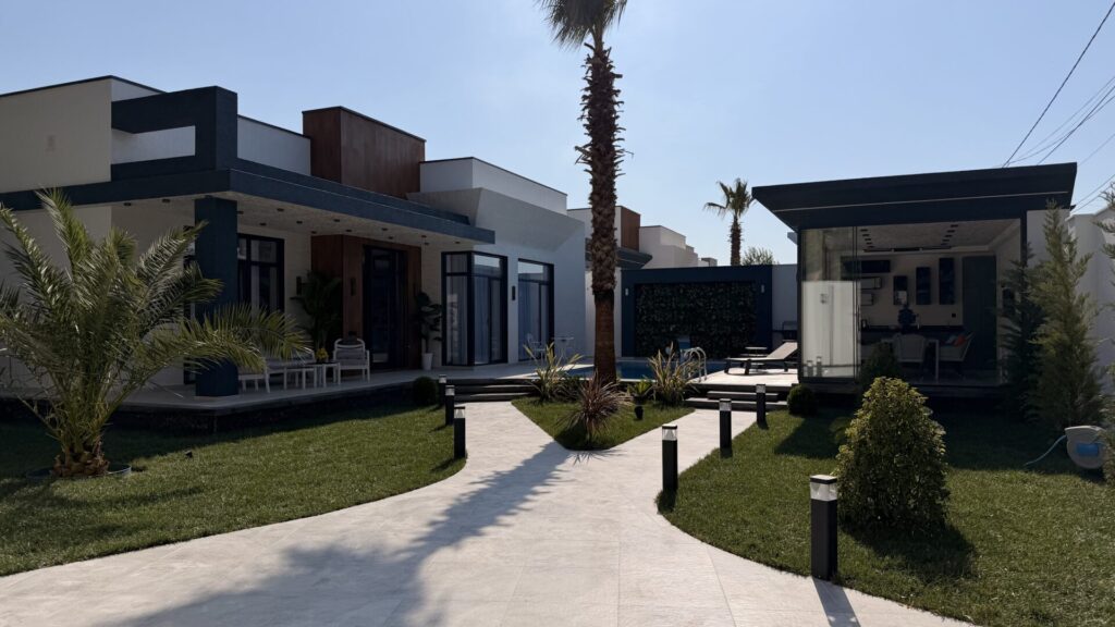 Shuvelanda 5.3 sotda Yeni Eshyali Modern Bag Evi Satilir