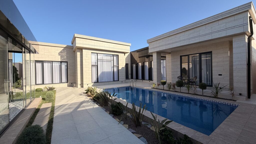 Shuvelanda 6.5 sotda yeni modern eshyali villa satilir